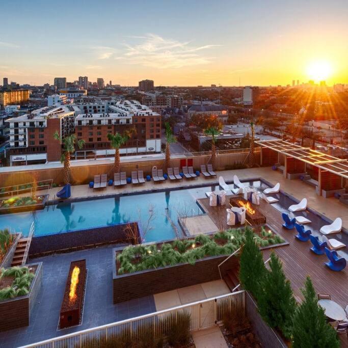 Ferienwohnung Luxury Highrise In Midtown - Skyline Views And Chic Decor Houston Exterior foto