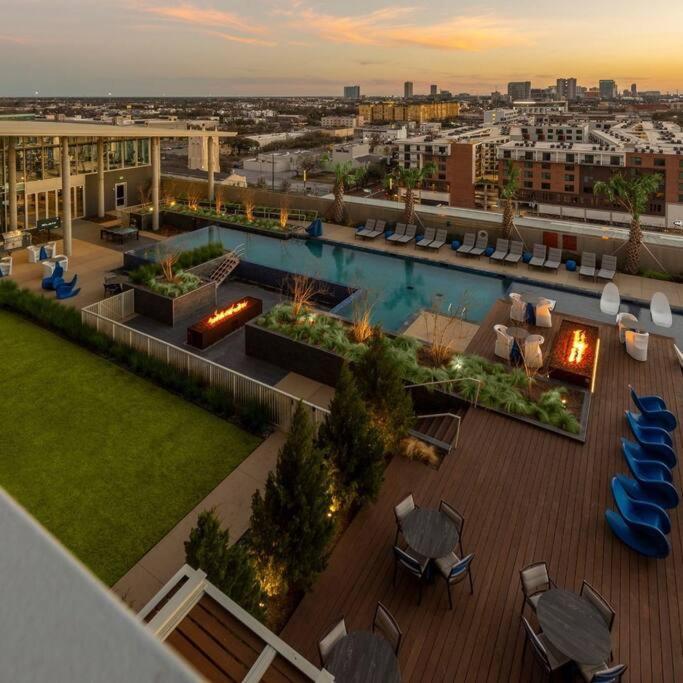 Ferienwohnung Luxury Highrise In Midtown - Skyline Views And Chic Decor Houston Exterior foto